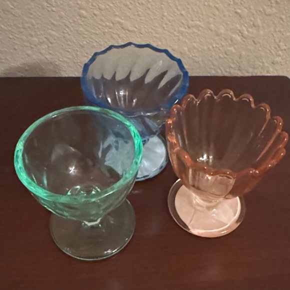 Other - Set of Three Glass Trinket or Ring 💍 Holders